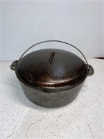 CAST IRON DUTCH OVEN NO. 10 12 5/8 IN.