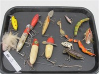 TRAY LOT OF VINTAGE LURES HEADDON & MORE