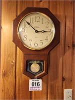 Clock 21" t, mirror shelf & mini pitcher