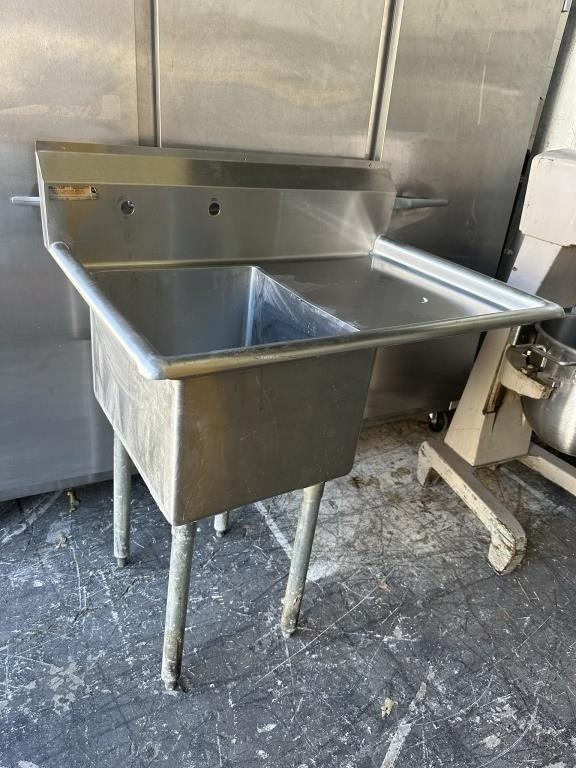 Stainless steel bar sink with drain board