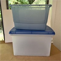 Storage Containers (1 has no lid)
