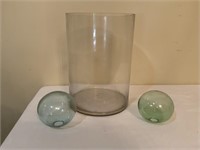 GLASS CYLINDER AND 2 GLASS BALLS