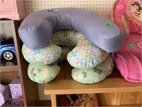 3 Maternity Pillows