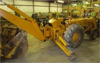 Massey Ferguson 200 gas backhoe with 2940 hours