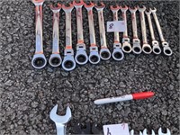 (12) Gear Wrenches