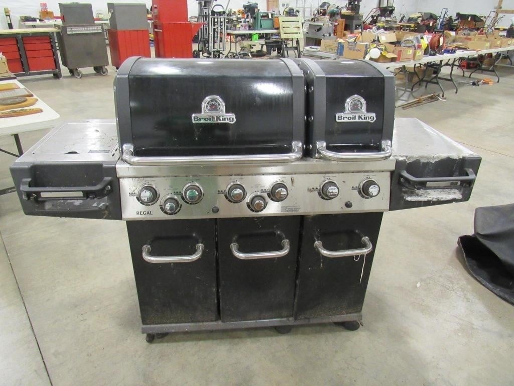 Broilking Regal 690 Barbeque