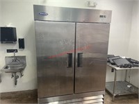 2 DOOR FREEZER