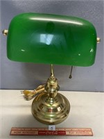 NICE EMERALD BANKER LAMP WITH BRASS BASE