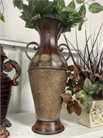 LARGE VASE AND FLORAL