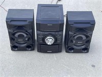Sony AM/FM Stereo CD Player with 2 speakers