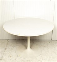 MCM “EST 7127” Round Table on Cast Stand