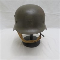 German WWII M40 helmet w / Original Linder &