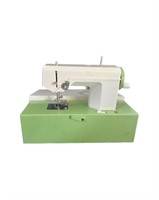 CRYSTAL CHILD'S SEWING MACHINE