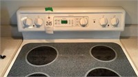 Spectra TrueTemp
Electric stove 
36” W 26” D 36”