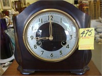 Smith’s Enfield 8-day oak mantel clock.