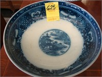 19th century 7" blue and white pearl ware bowl