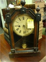 Small Victorian mantel clock, ca 1840.