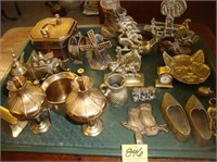Tray lot of various brassware miniatures