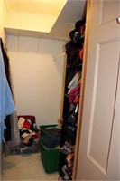 Clothes lot closet clean out- check all pics