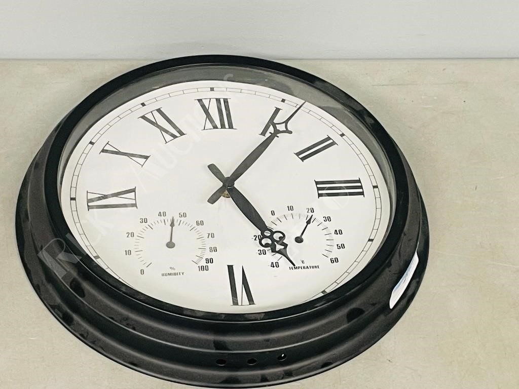 wall clock w/ humidity & temperature 15"