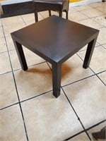 Square End Tables 22x22x18