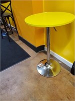 Round High Top Tables w/ Base 24"