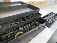 Wheeled metal tool box w/ tray & 2 drawers