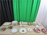 Christmas Plates & Cups