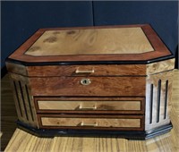 LACQUERED JEWELRY CHEST LIKE NEW CONDITION
