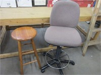 High office chair and Wood stool