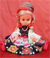 11 - COLLECTIBLE DOLL (F57)