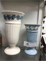 2 Wedgwood Vases