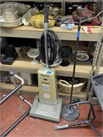 simplicity 5500 commercial vacuum. WORKS