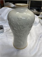 10" Lenox Ming Vase