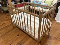 Antique Oak Baby Bed 48” x 38” x 28”