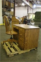 Amish Oak Student's Desk Approx 43"x29"x24" w/