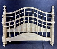 QUEEN SIZE PA HOUSE DESTRESSED PAINTED BED