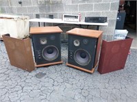 Vintage avid model 105 speakers. Three-way