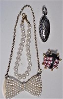 4 Pc Jewelry Bowtie Pearls Beetle Pin Pendant