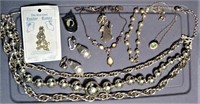 9 "Pcs Jewelry 2 necklaces, 1 pendant, 1 bracelet