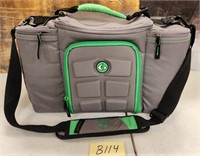 284 - INSULATED COOLER BAG W/ CONTAINERS (B114)