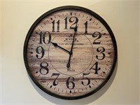 Large battery operated wall clock