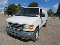 2004 FORD E-350 172858 KMS