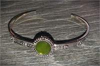 GORGEOUS SILVER PERIDOT COLOR OVAL CUFF BRACELET