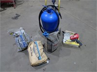 Pressurized Sand Blaster Pot,