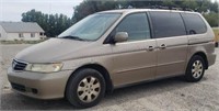 *  2004 Honda Odyssey Van