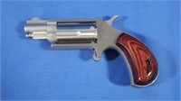 North American Arms 22 Mag Pistol w/Case