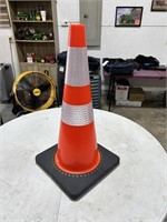 Caution Safety Cones (Set of 10) NEW