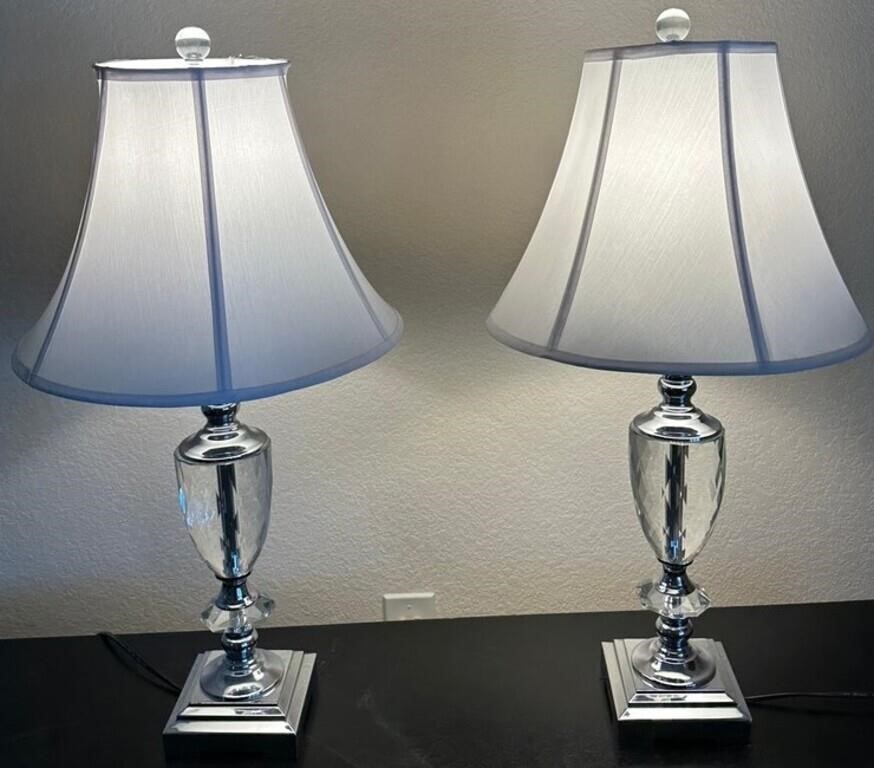 48 - PAIR OF MATCHING TABLE LAMPS W/ SHADES