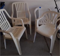F - LOT OF 4 PATIO CHAIRS